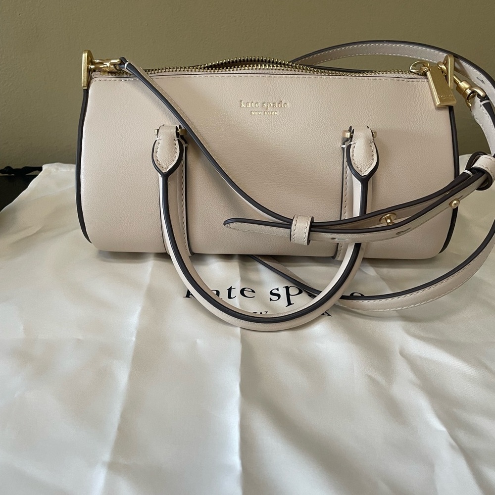 Kate Spade Icon Barrel Bag